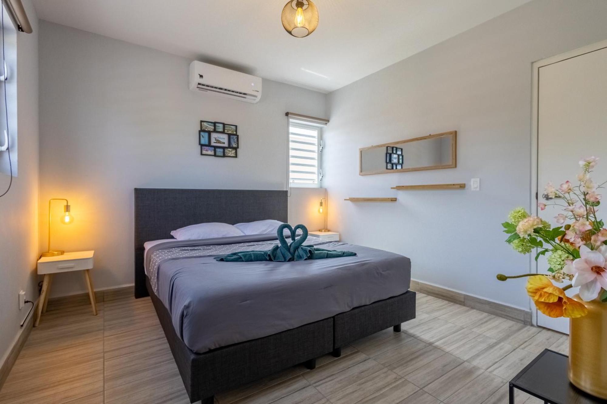 Av Curacao - Centrally Located Spacious Apartment Willemstad Eksteriør bilde